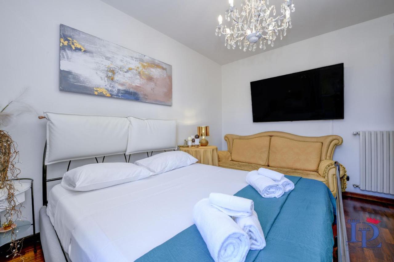 Desenzanoloft Official Partner Marriott Homes & Villas - Luxury Suite With Jacuzzi And Garden Дезенцано-дель-Гарда Екстер'єр фото