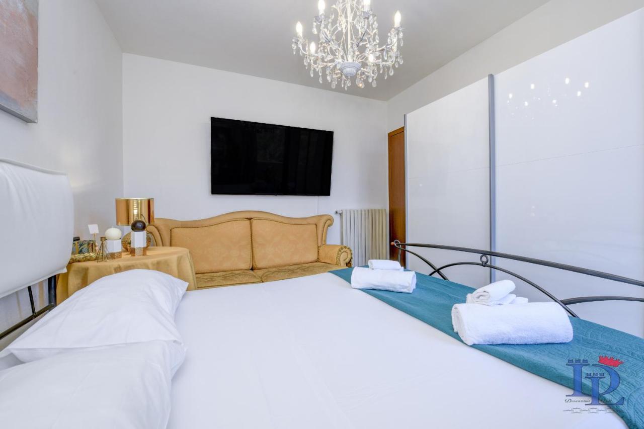 Desenzanoloft Official Partner Marriott Homes & Villas - Luxury Suite With Jacuzzi And Garden Дезенцано-дель-Гарда Екстер'єр фото