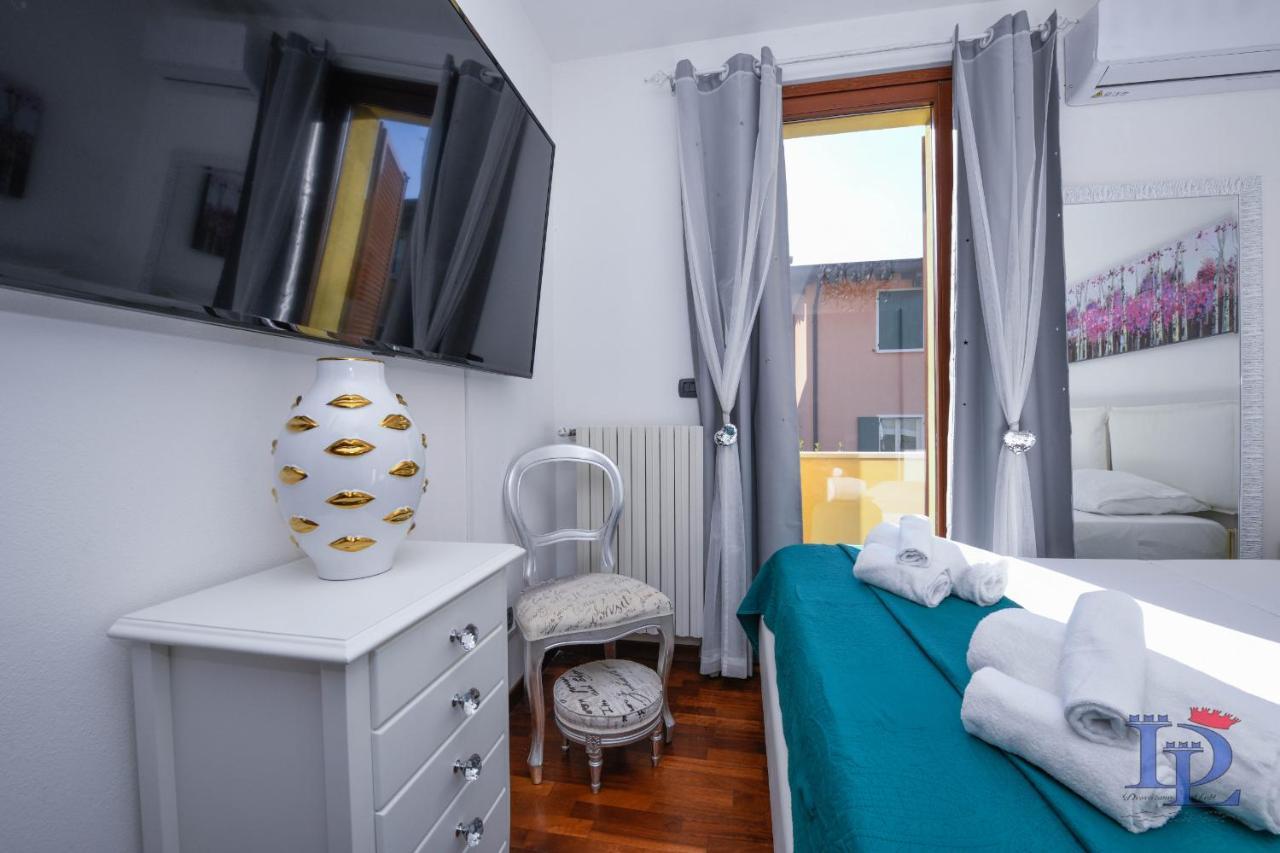Desenzanoloft Official Partner Marriott Homes & Villas - Luxury Suite With Jacuzzi And Garden Дезенцано-дель-Гарда Екстер'єр фото