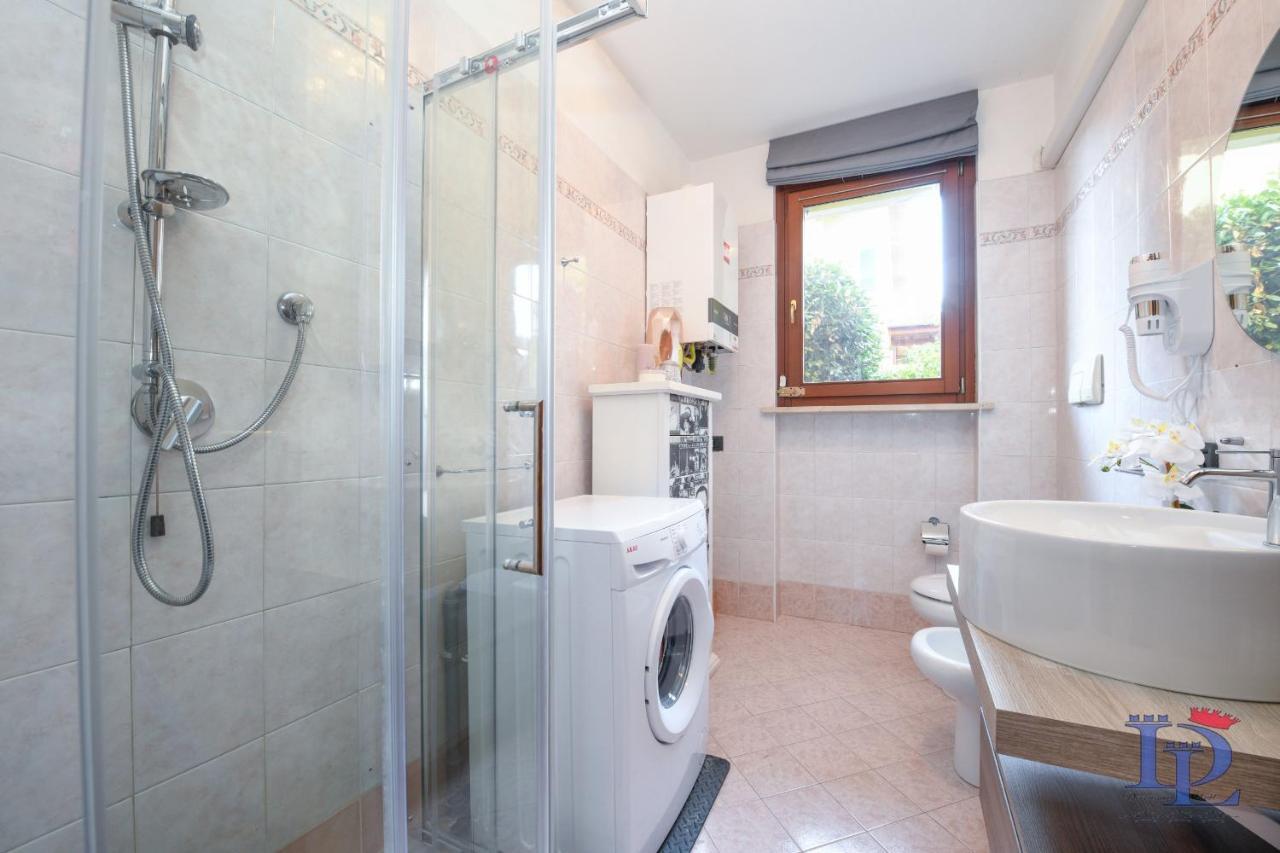 Desenzanoloft Official Partner Marriott Homes & Villas - Luxury Suite With Jacuzzi And Garden Дезенцано-дель-Гарда Екстер'єр фото